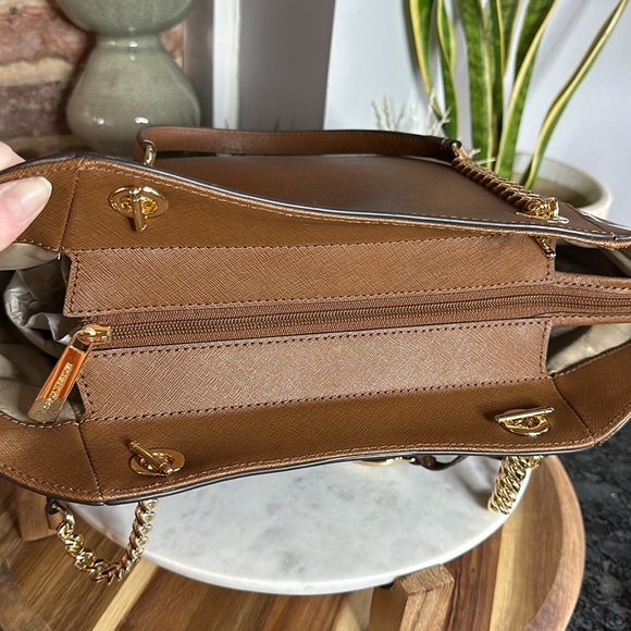 Michael Michael Kors Brown Jet Travel Purse - Picture 17 of 17